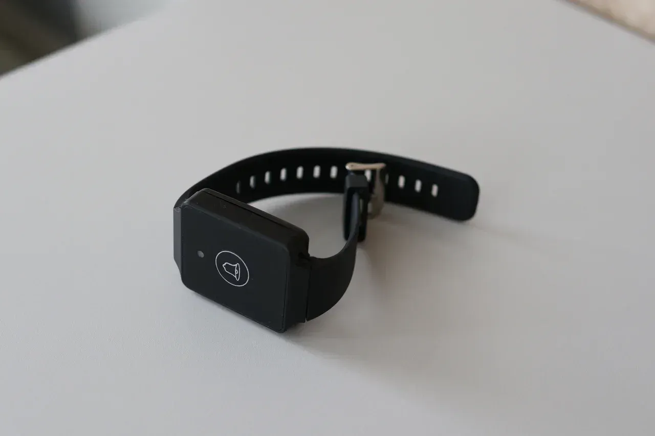Nurse call bracelet